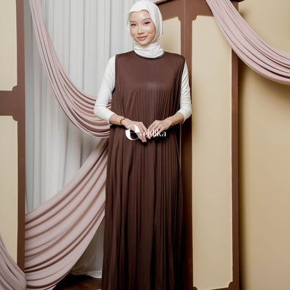 DARK BROWN