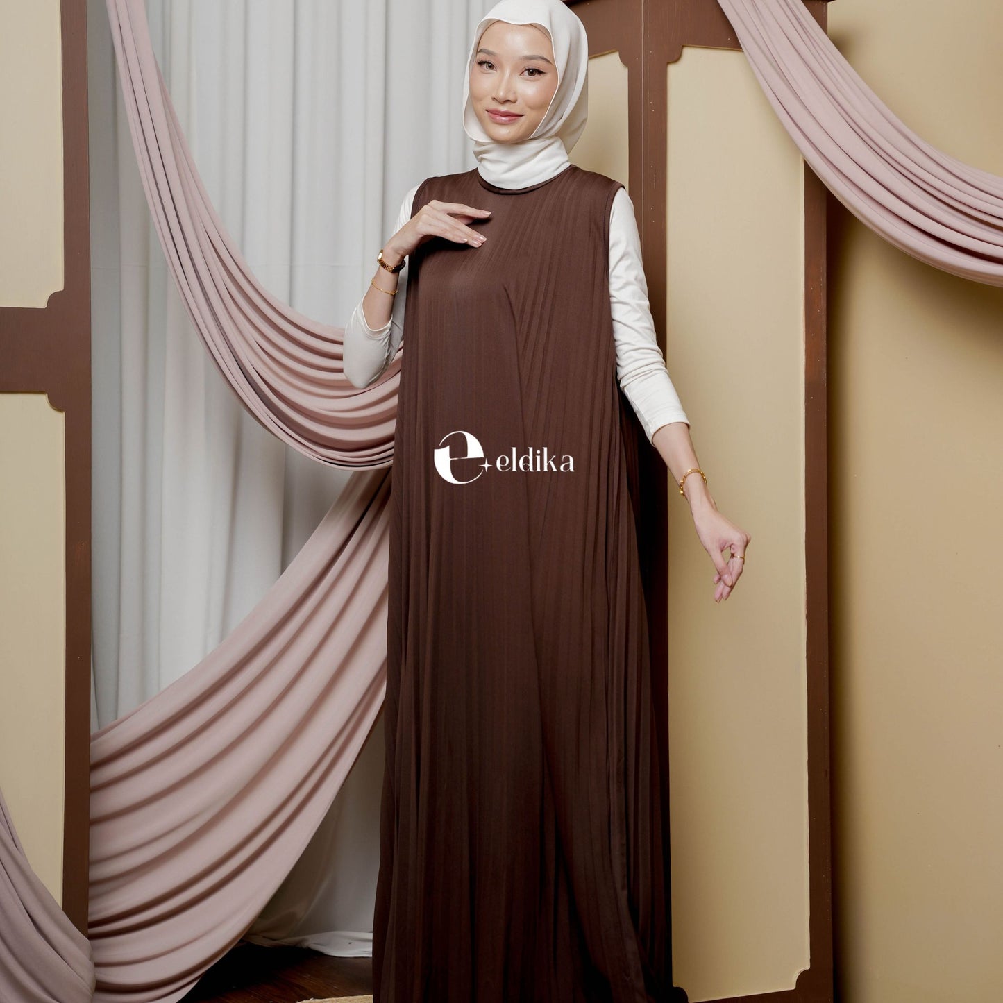DARK BROWN